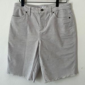 Carve design corduroy shorts